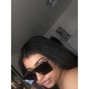 Meet your Posher, Mimi